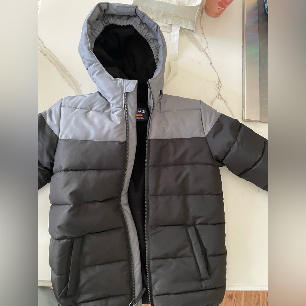Children’s place pre-owned winter coat. Size 7/8